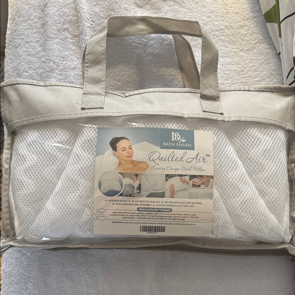 Brand New in Zippered Bag Bath Haven Quilted Air Luxury Bath Pillow